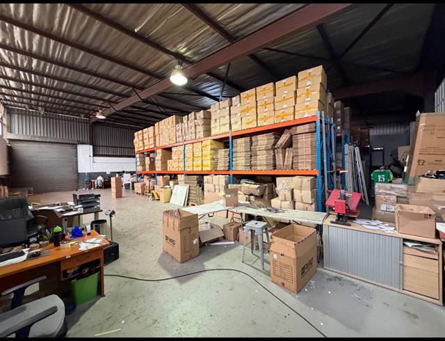 489M² WAREHOUSE TO LET IN HALFWAY HOUSE